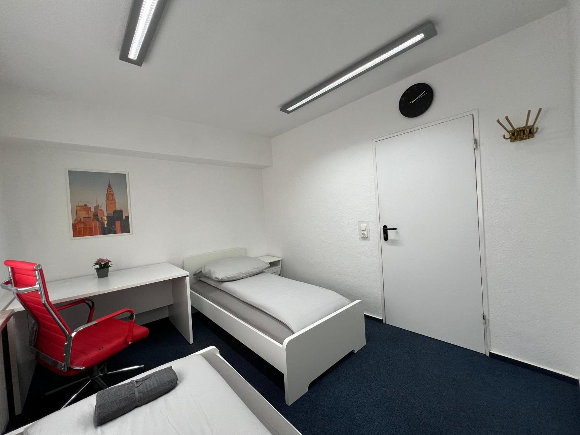 Mieterlux Frankfurt Heusenstamm 46 Hotel Exterior photo